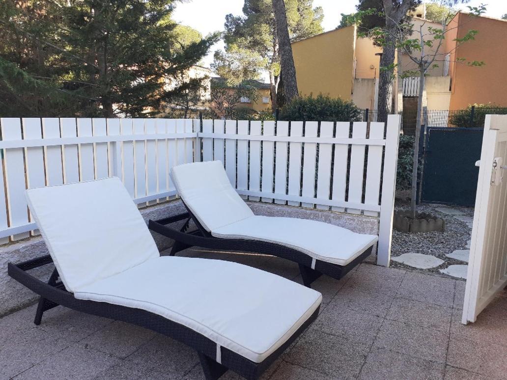 Villa Pinede - Proche Naturiste แอกด์ ภายนอก รูปภาพ