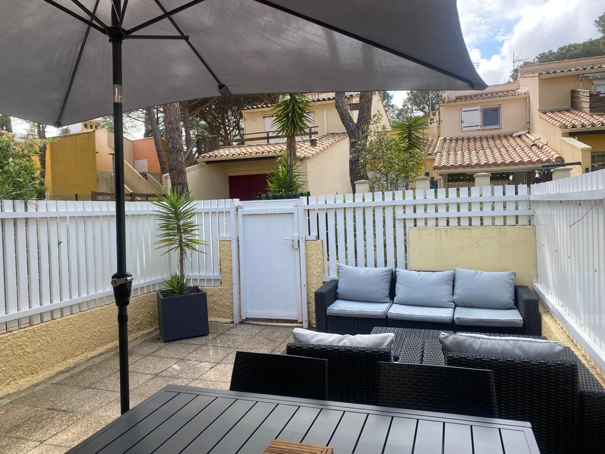 Villa Pinede - Proche Naturiste แอกด์ ภายนอก รูปภาพ
